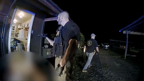 leaked murdaugh crime scene photos|GRAPHIC: Deputies’ bodycam video released showing Murdaugh。